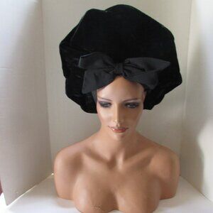 Amazing Vintage Hat Elevated Saucer Black Velvet Green Undertones Mr. Kent